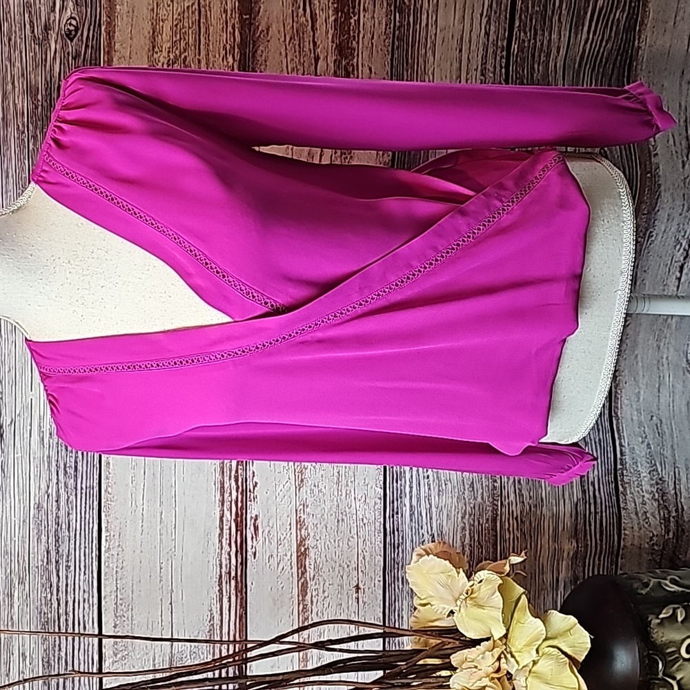 INC INTERNATIONAL CONCEPTS FUCHSIA LONG SLEEVE V NECK CROSSOVER BLOUSE